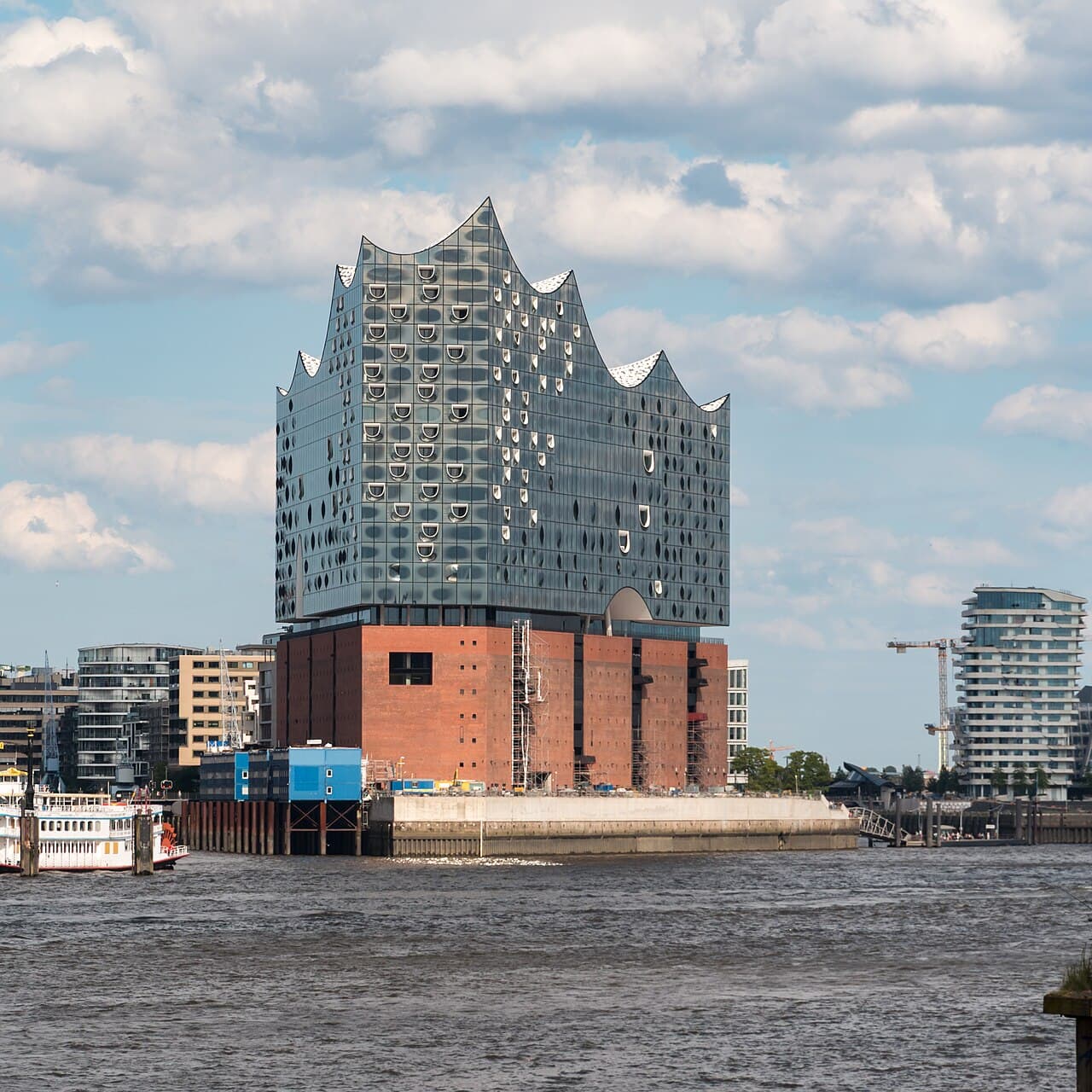 Martha Argerich holt in der Elbphilharmonie spontan 13-Jährige auf die Bühne