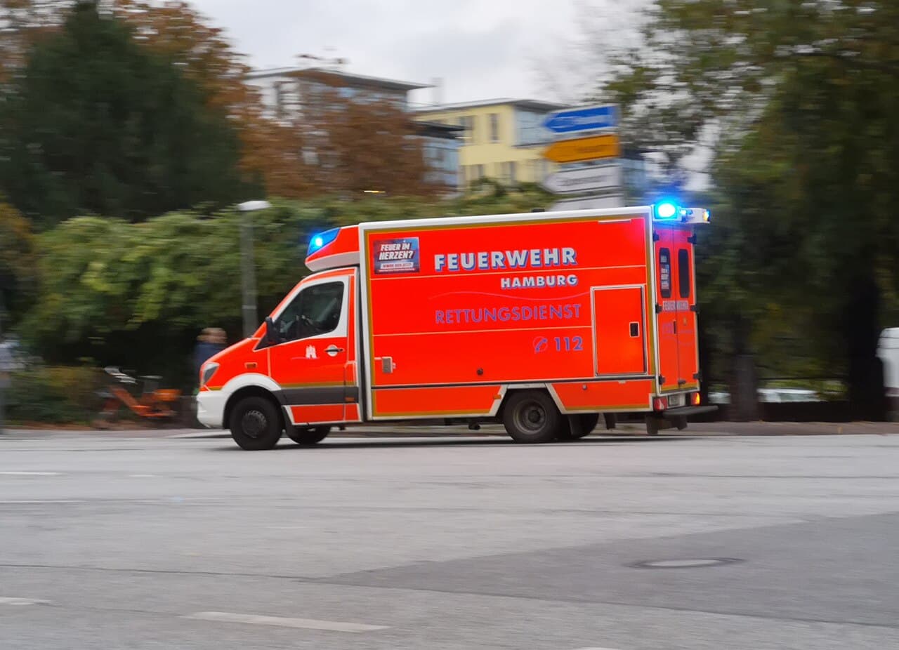 Jahresbericht 2025: Feuerwehr Hamburg verzeichnet über 333.000 Einsätze