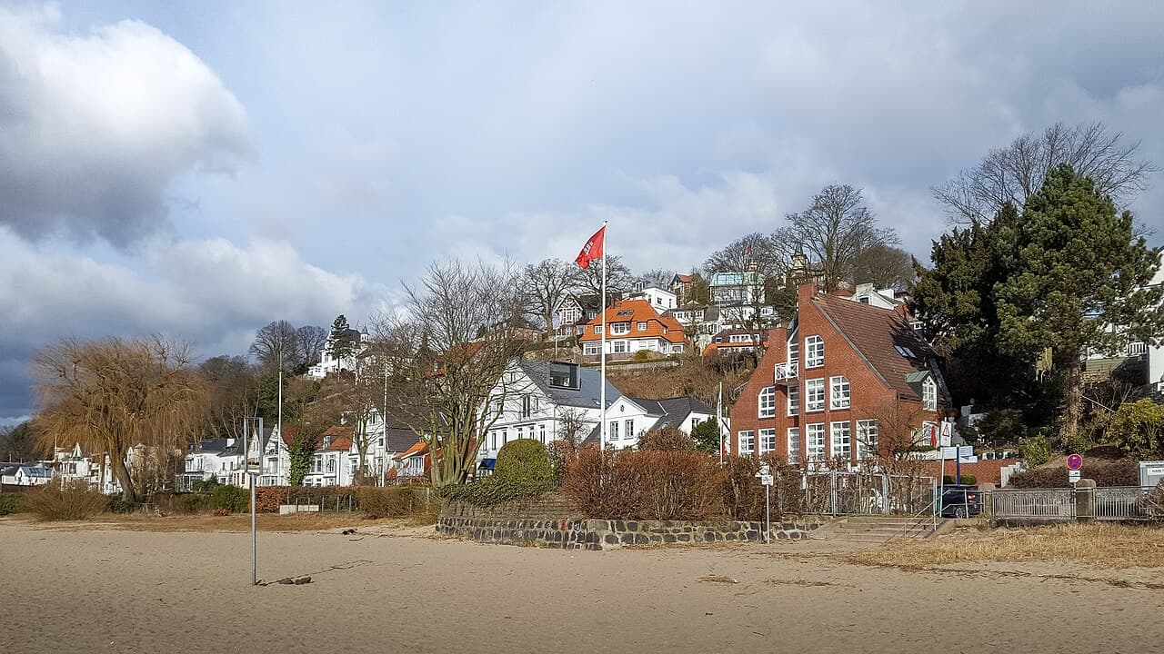 Elbschwimmerin aus Blankenese über Badeunfälle und wovor sie wirklich Angst hat
